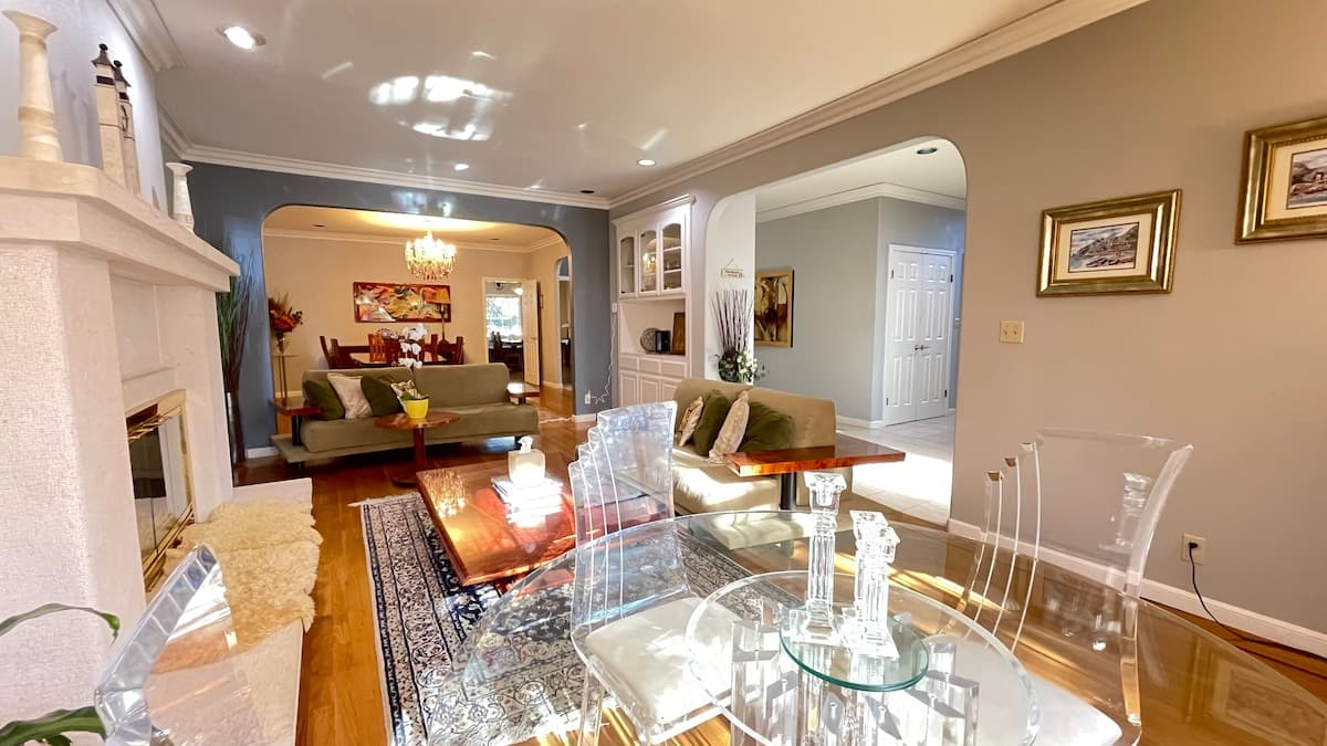 Home in West Menlo Park · ★4.89 · 5 bedrooms · 7 beds · 4 baths - Image 96