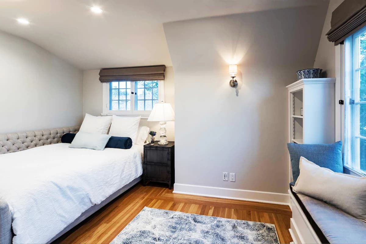 Home in Palo Alto · ★5.0 · 4 bedrooms · 4 beds · 3 baths - Image 9