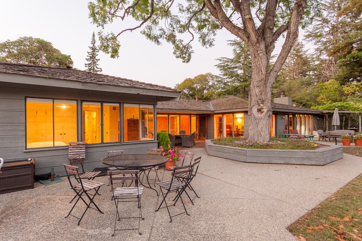 Home in Palo Alto · ★4.95 · 4 bedrooms · 5 beds · 3 baths - Image 23