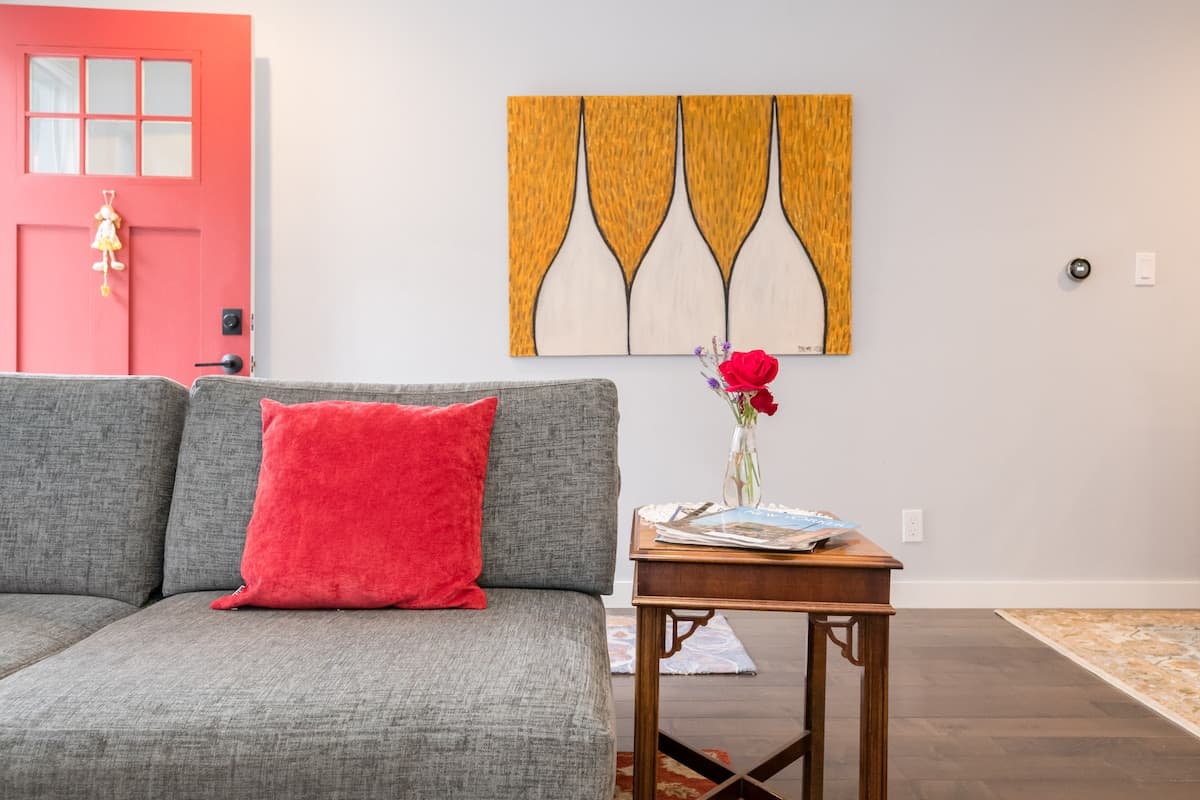 Guesthouse in Menlo Park · ★4.93 · 1 bedroom · 1 bed · 1 bath - Image 5