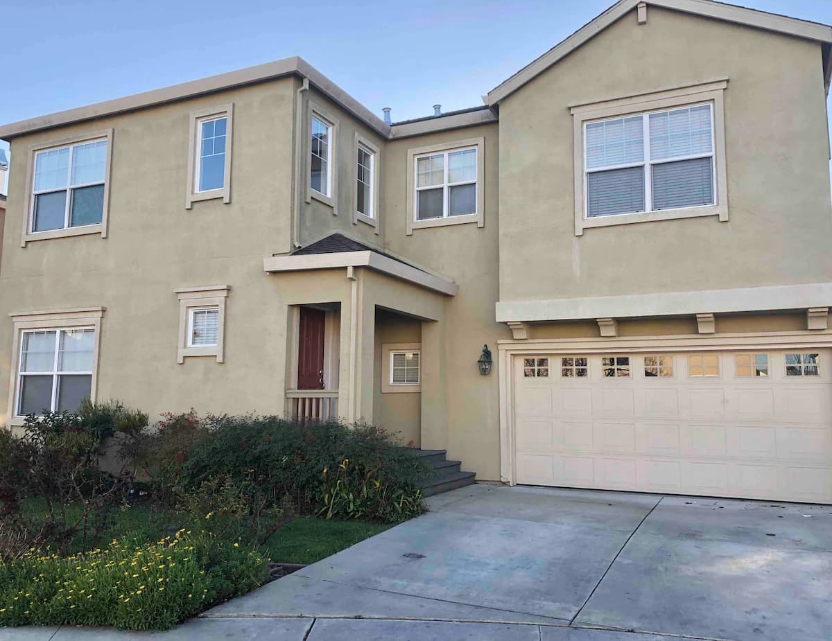 Home in East Palo Alto · ★4.79 · 4 bedrooms · 5 beds · 2.5 baths - Image 27