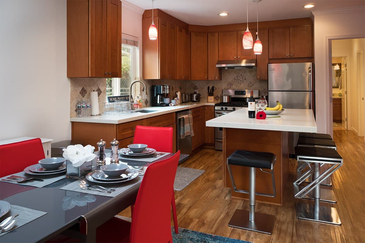 Condo in Palo Alto · ★4.81 · 3 bedrooms · 4 beds · 2 baths - Image 14
