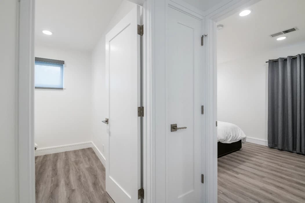 Home in East Palo Alto · ★4.94 · 4 bedrooms · 4 beds · 2.5 baths - Image 71