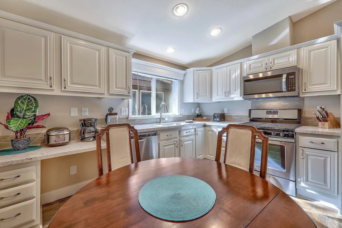 Gated Townhome, AC, Walk to Heavenly & Casinos - Photo 11