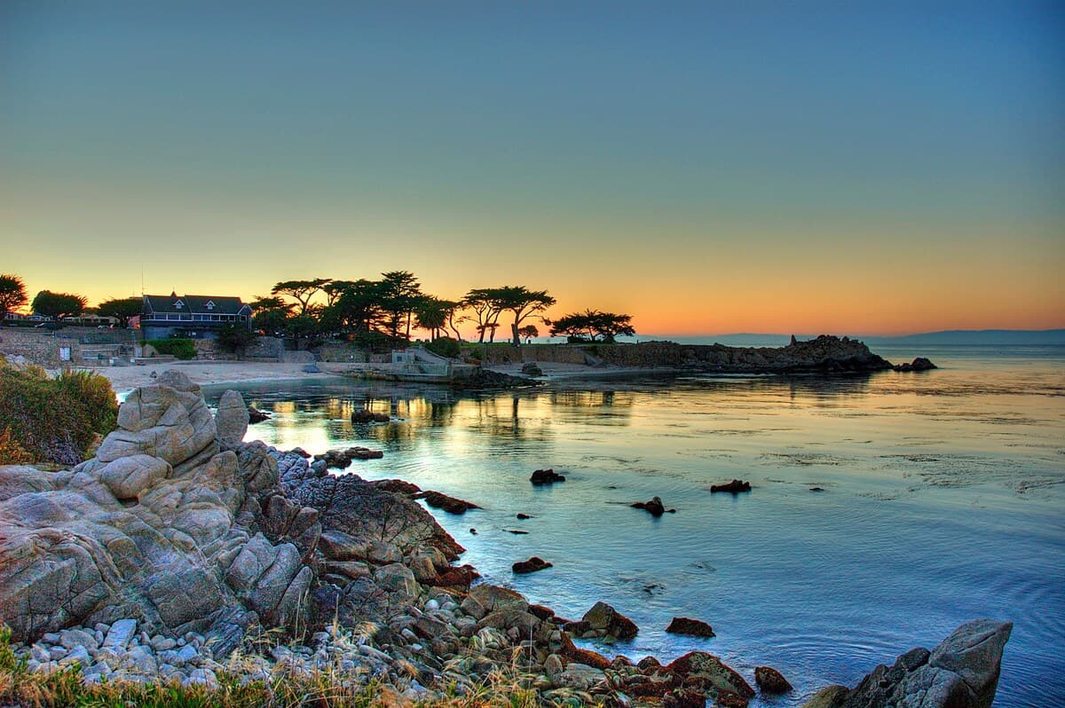 Home in Pacific Grove · ★4.9 · 3 bedrooms · 4 beds · 3 private baths - Image 32