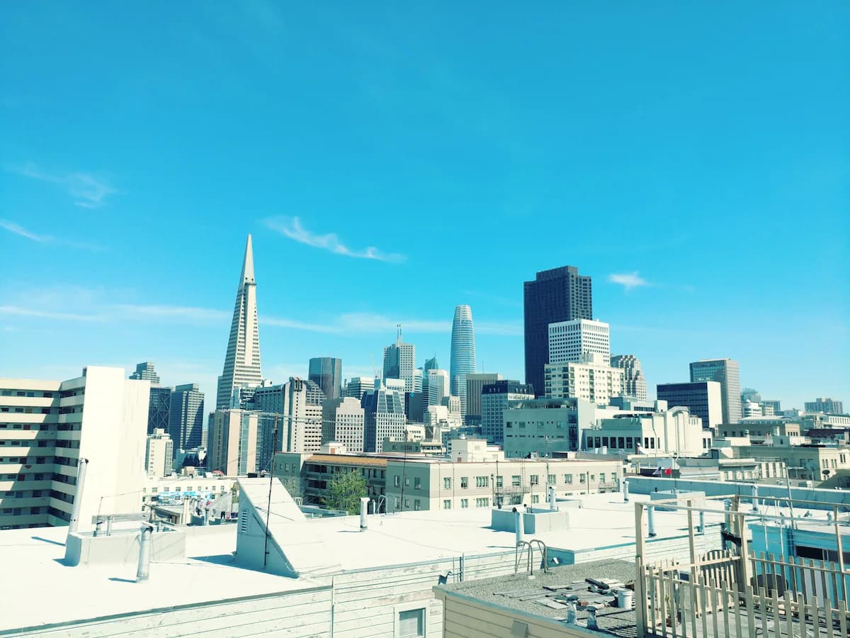 Beautiful Nob Hill Apartment with Perfect Location - Photo 13