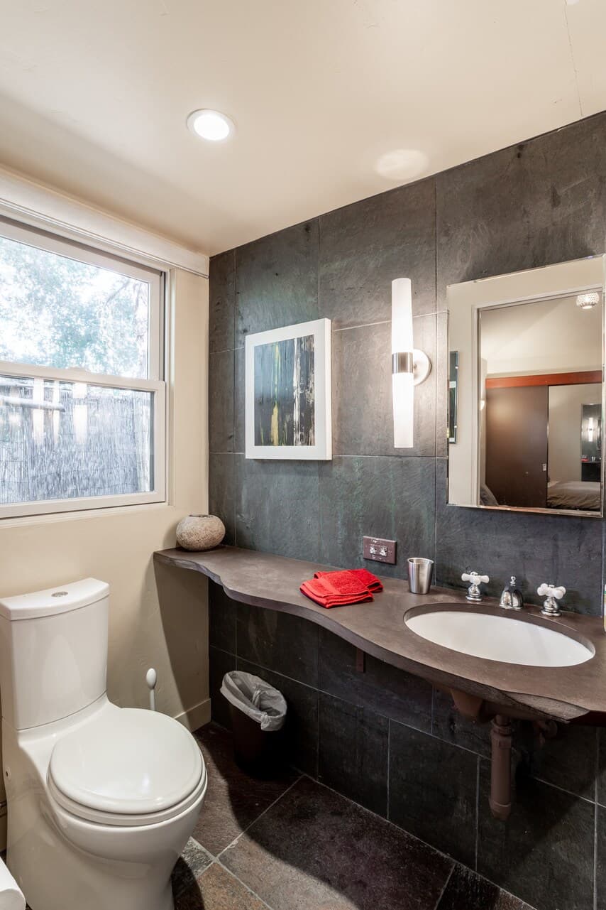 Guesthouse in Palo Alto · ★5.0 · 2 bedrooms · 2 beds · 1.5 baths - Image 30