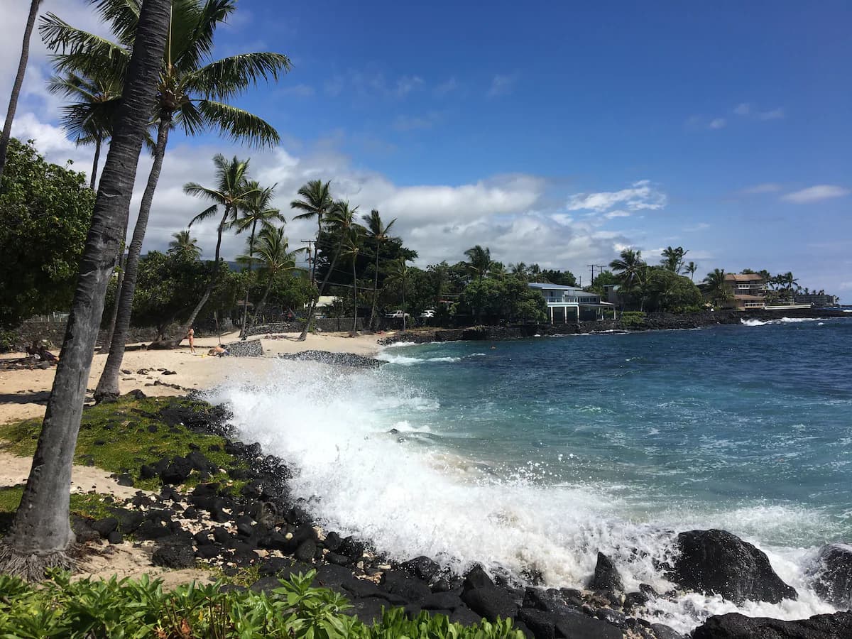 Condo in Kailua-Kona · ★4.47 · 1 bedroom · 2 beds · 1 private bath - Image 17