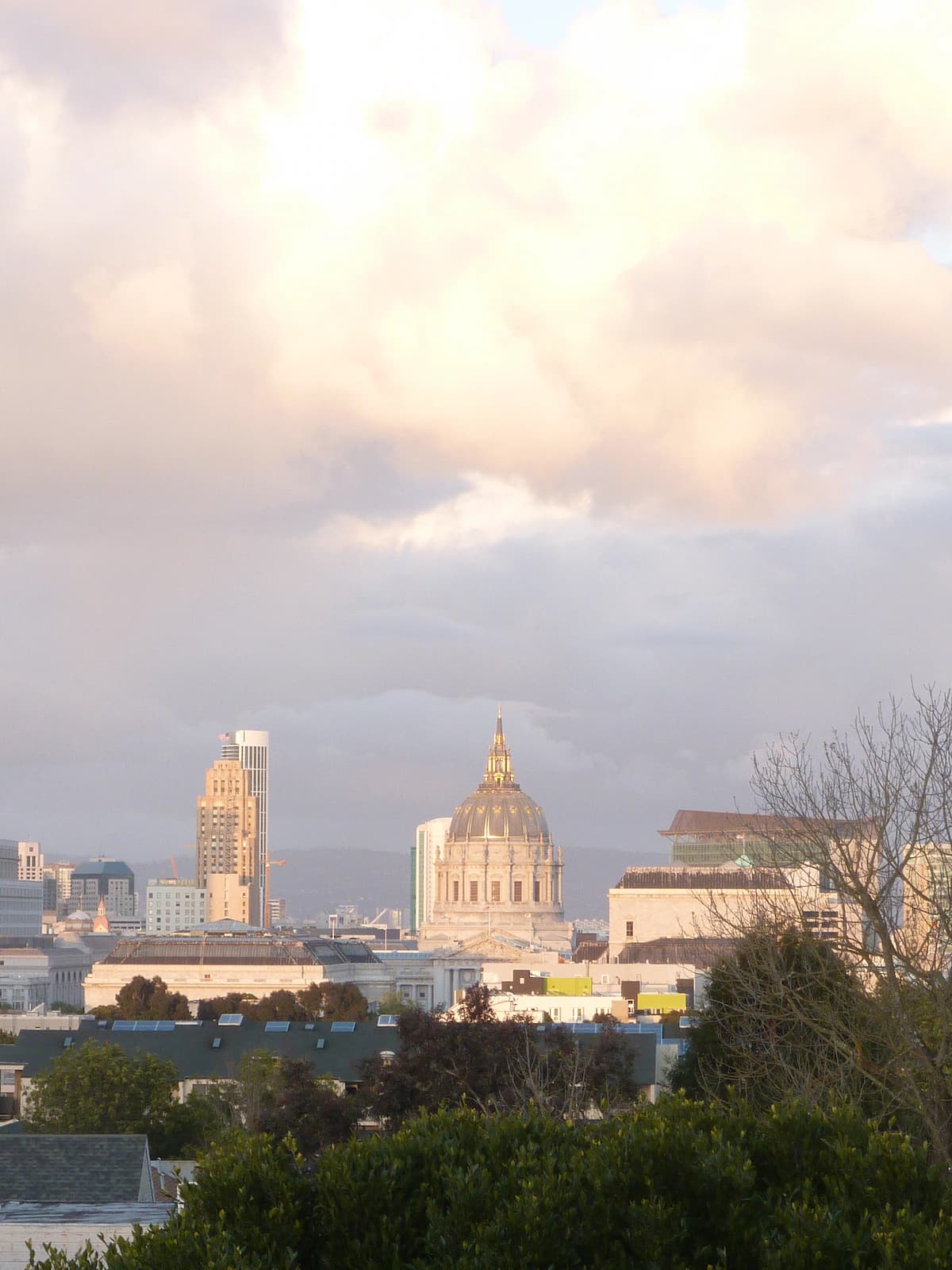 Victorian Flat with SF Skyline Views & Deck - Photo 6