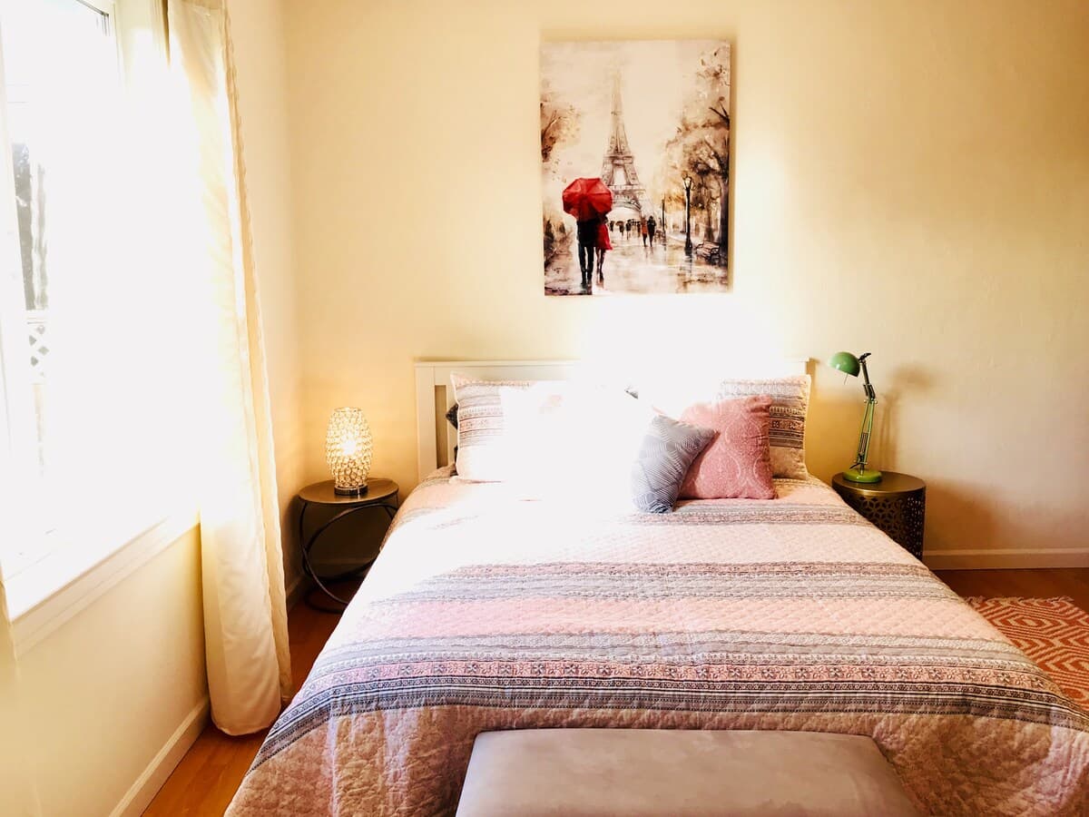 Relaxed 3B/2Ba Home with Private Parking - Photo 45