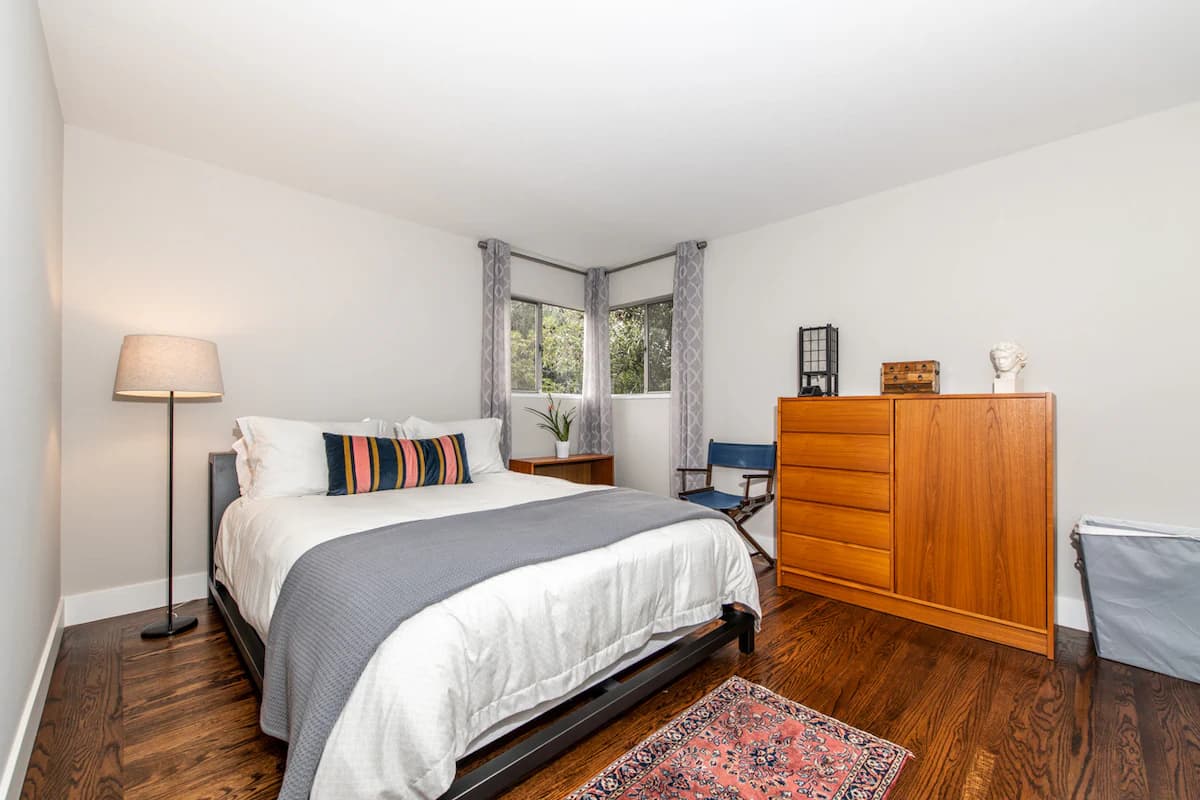 Condo in Palo Alto · ★4.92 · 1 bedroom · 1 bed · 1 bath - Image 7