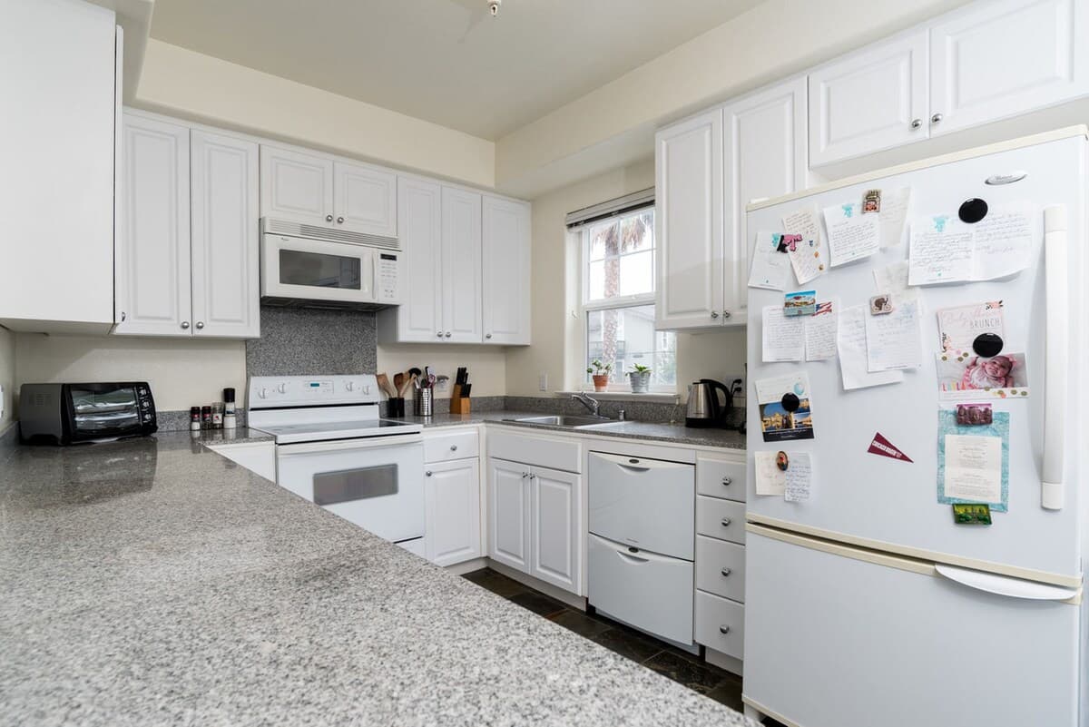 Condo in Palo Alto · ★4.86 · 2 bedrooms · 2 beds · 2 baths - Image 2