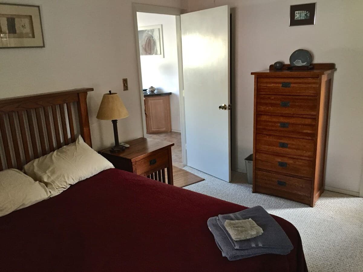 Cozy Palo Alto Home with Hot Tub, Near Stanford - Photo 7