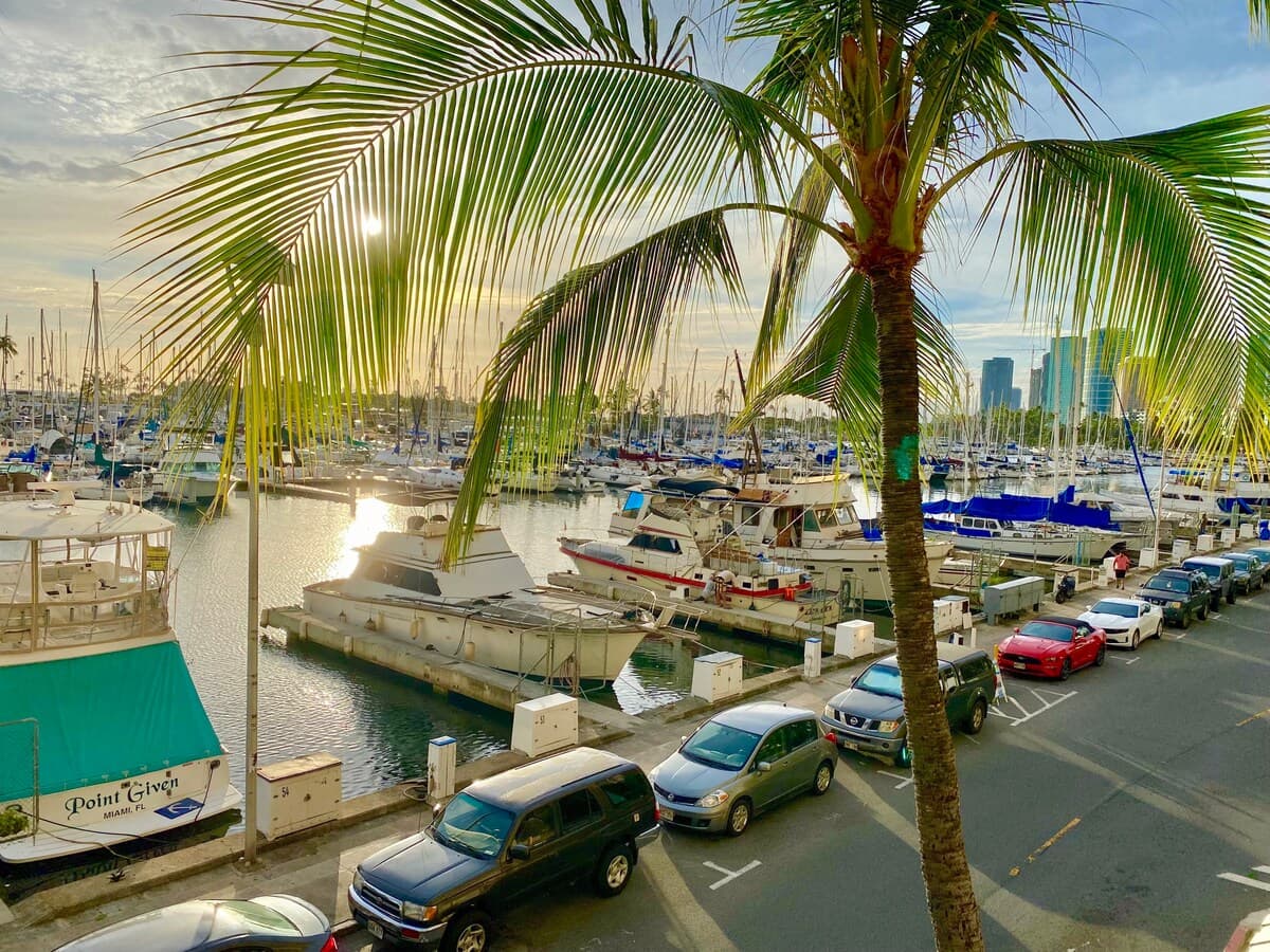 Condo in Honolulu · ★4.71 · 1 bedroom · 2 beds · 1 bath - Image 6
