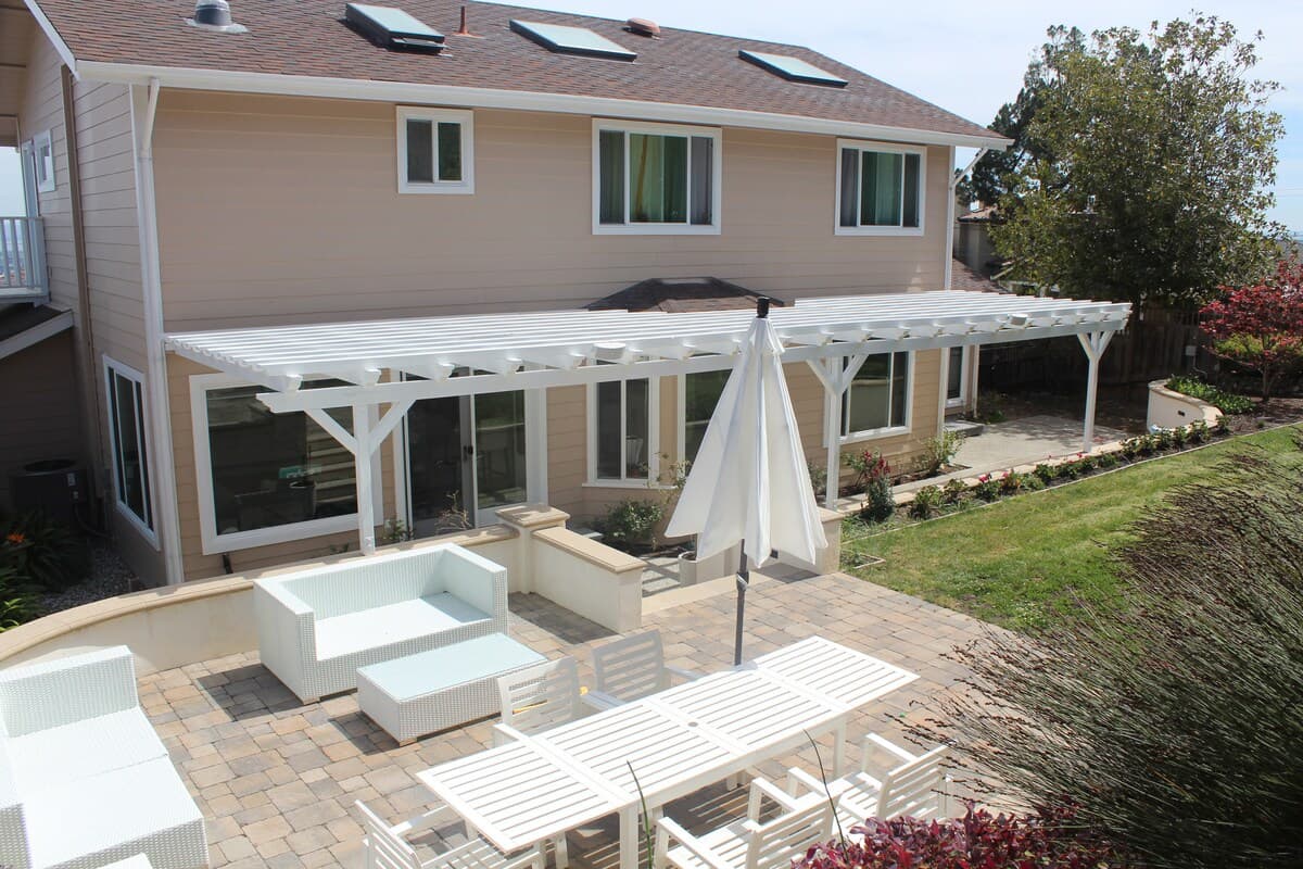 Sunny Bay-View Home with 3 Fireplaces & Garden - Photo 30