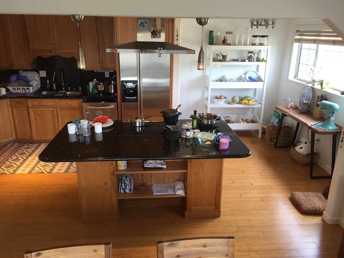 Silicon Valley Family Home, Pool & Gym Access - Photo 21