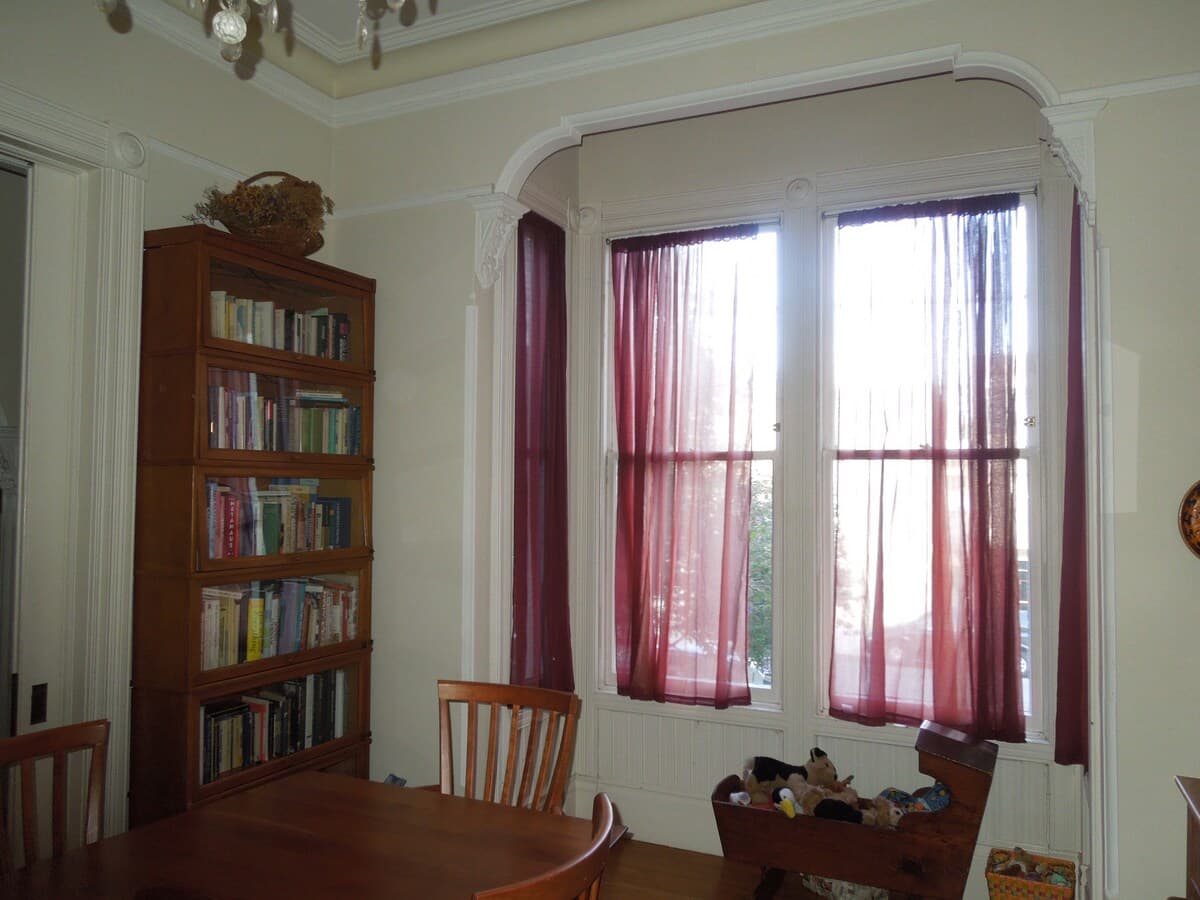Victorian Home with Huge Yard, Cat Care Required - Photo 19