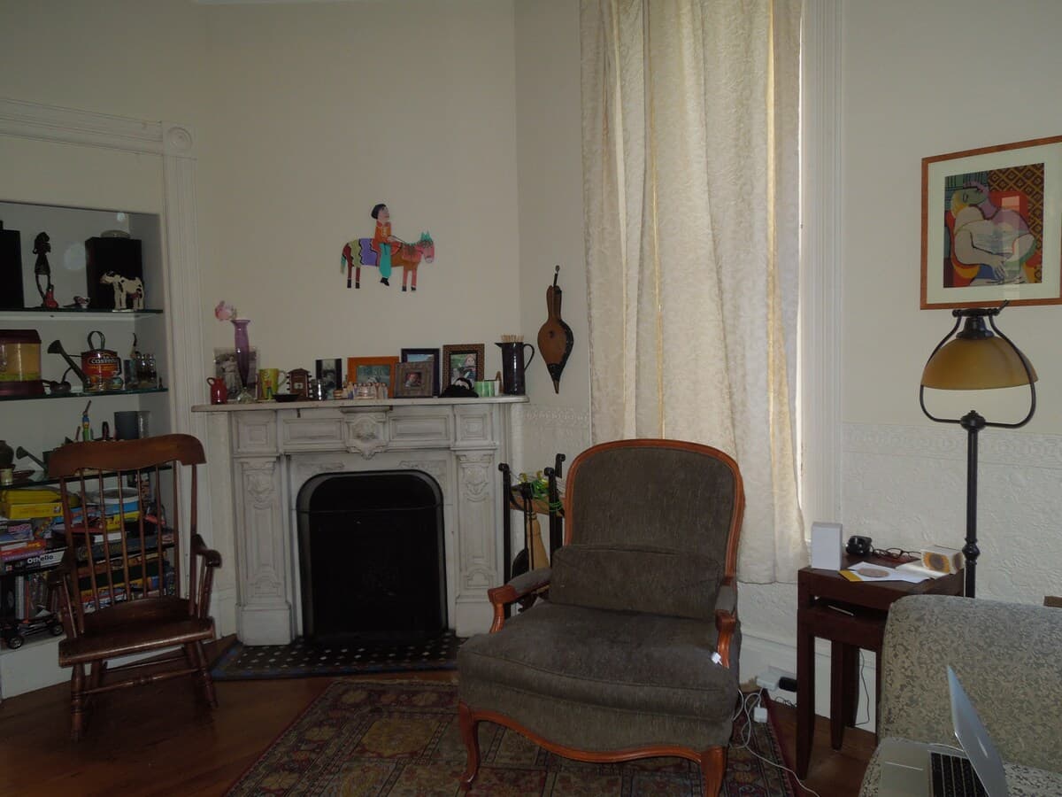 Victorian Home with Huge Yard, Cat Care Required - Photo 7