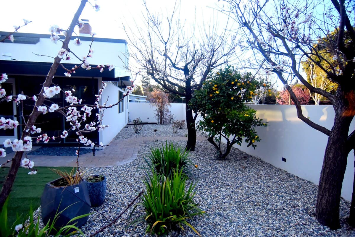 Home in Palo Alto · ★4.96 · 5 bedrooms · 7 beds · 4.5 baths - Image 47