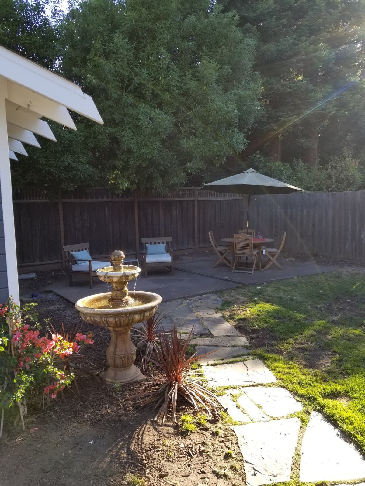 Remodeled Home Near Stanford, Private Yard - Photo 11