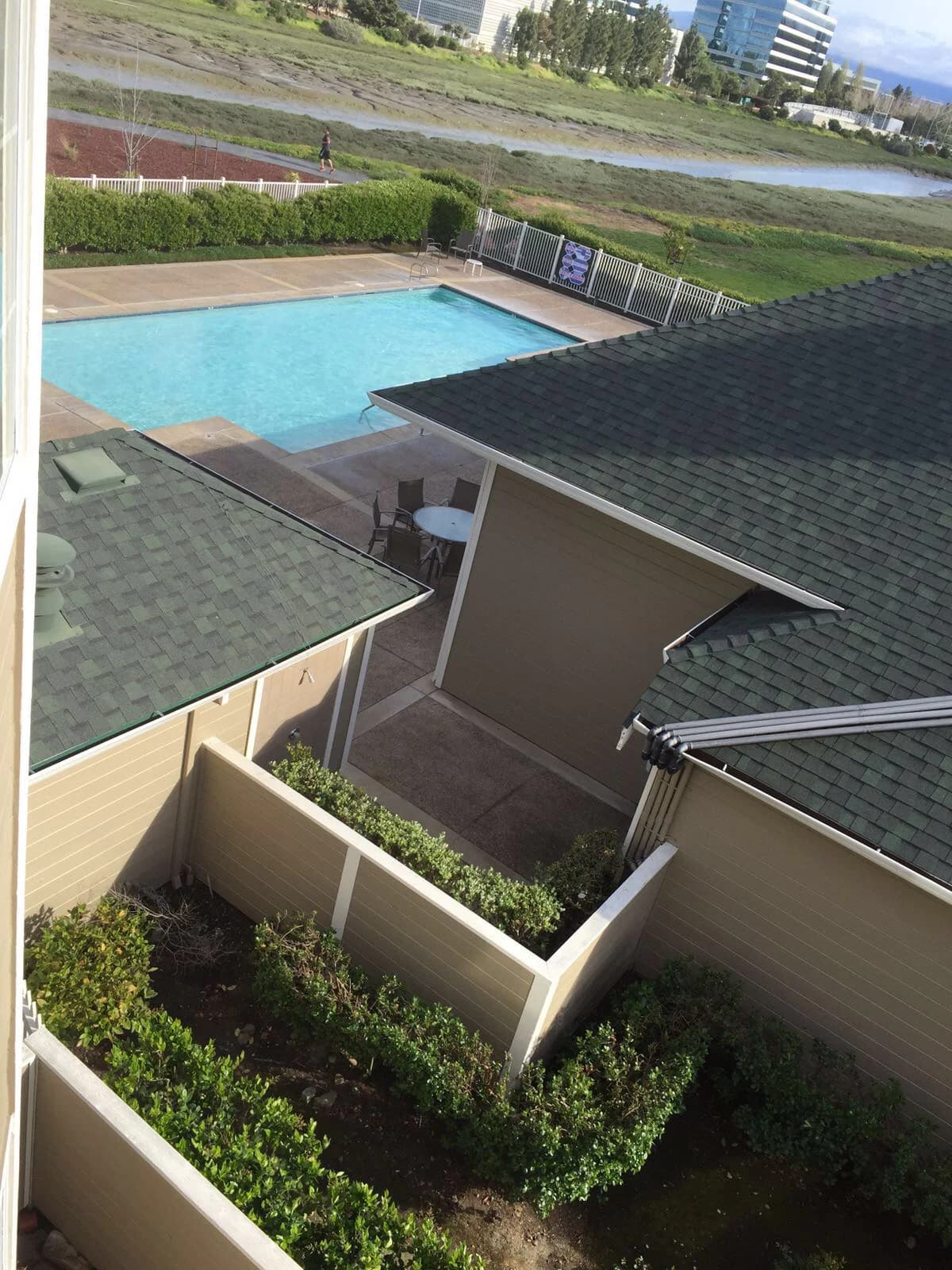 Silicon Valley Family Home, Pool & Gym Access - Photo 20