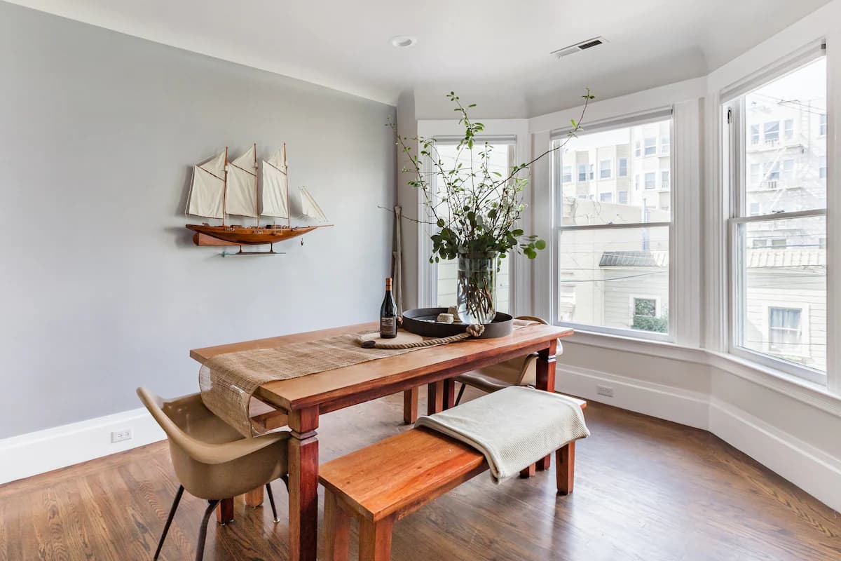 Sun-Filled Victorian Flat Near Market Street - Photo 13