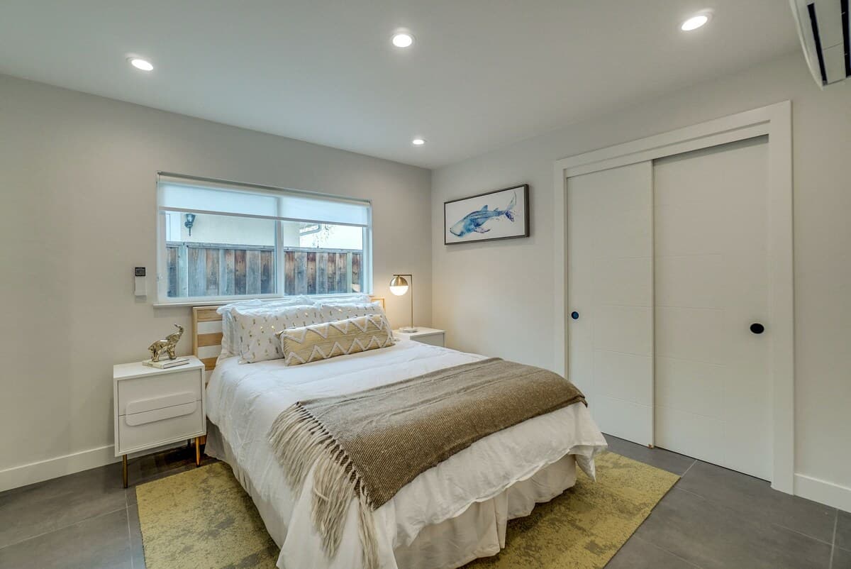 Home in Palo Alto · ★4.96 · 5 bedrooms · 7 beds · 4.5 baths - Image 23