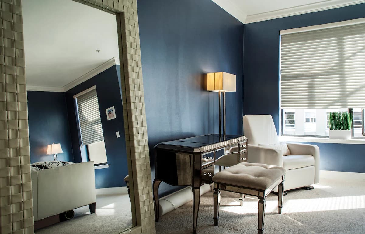 Elevator Opens Into FlatNob Hill 3BR, 2 Parking - Photo 34