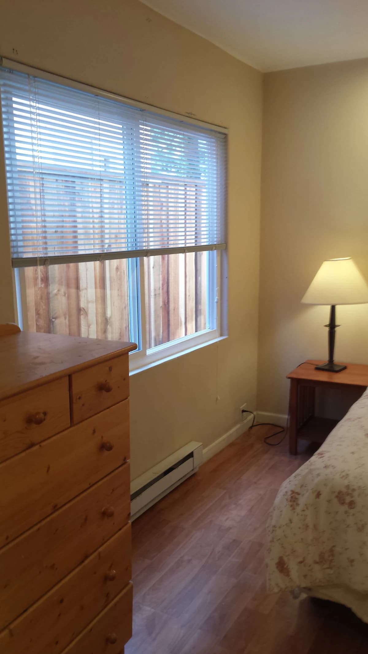 Home in Palo Alto · ★4.16 · 2 bedrooms · 3 beds · 1.5 baths - Image 24