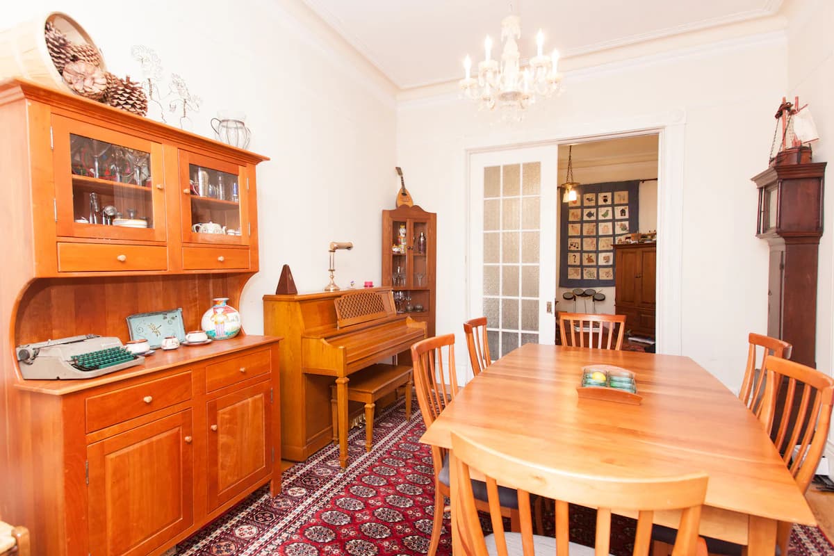 Victorian Home with Huge Yard, Cat Care Required - Photo 15