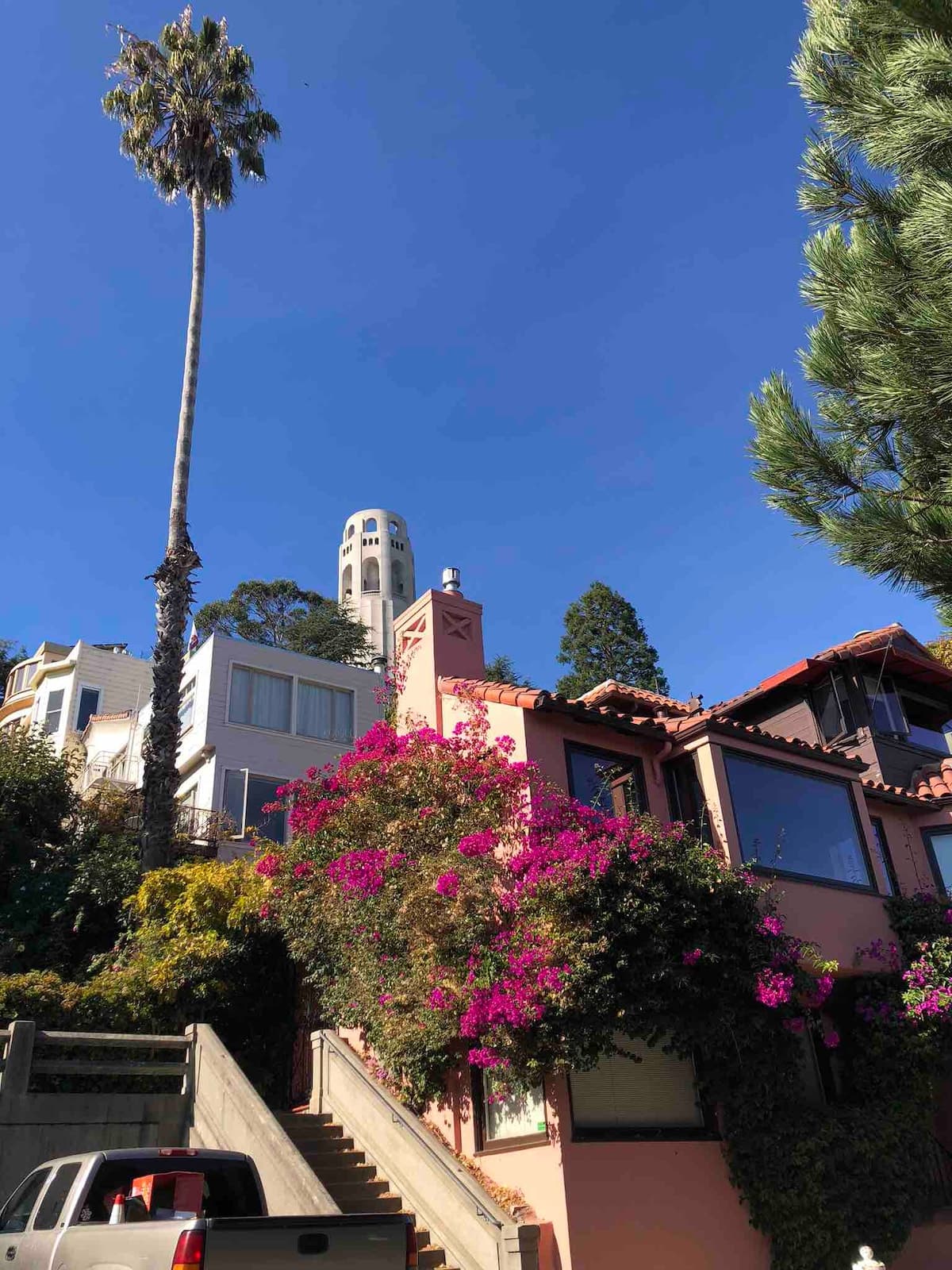 Villa in San Francisco · ★4.95 · 5 bedrooms · 6 beds · 3 baths - Image 78