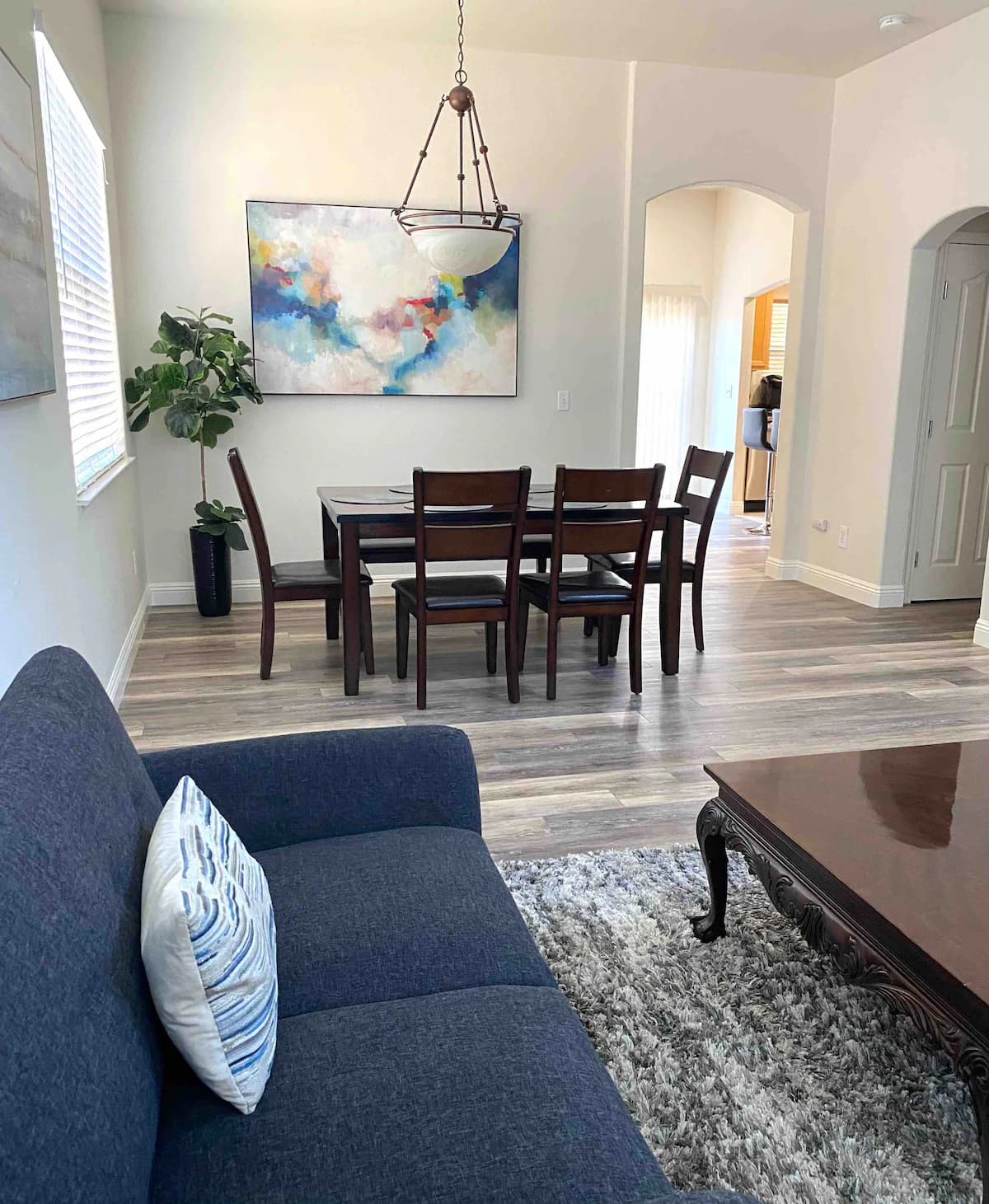Home in East Palo Alto · ★4.79 · 4 bedrooms · 5 beds · 2.5 baths - Image 5