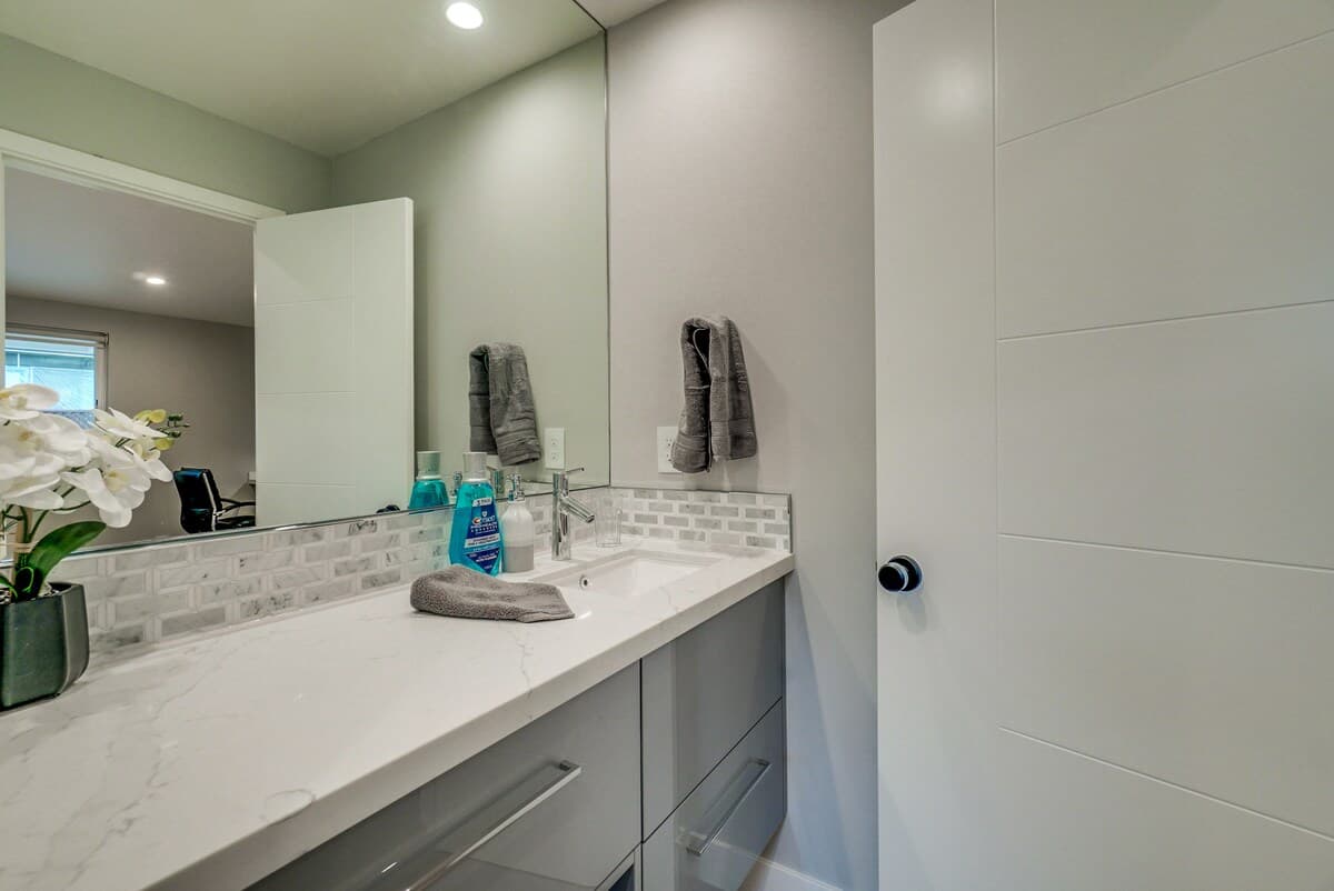 Home in Palo Alto · ★4.96 · 5 bedrooms · 7 beds · 4.5 baths - Image 35