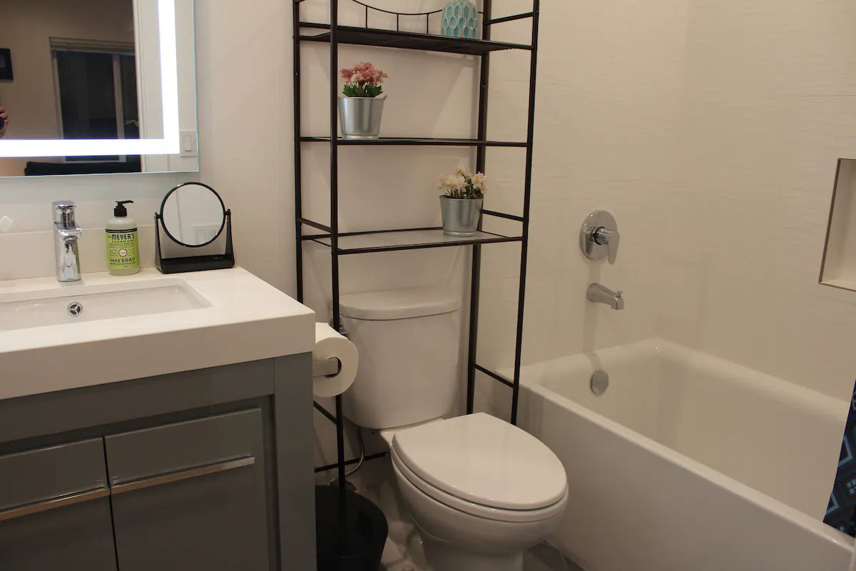 Modern City Suite | New & Clean 2Bdrm/1Bath in SF - Photo 16