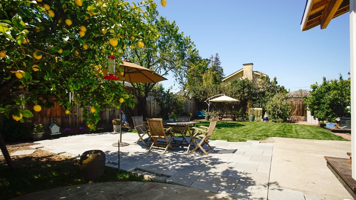 Home in Redwood City · ★4.94 · 2 bedrooms · 2 beds · 2 baths - Image 39