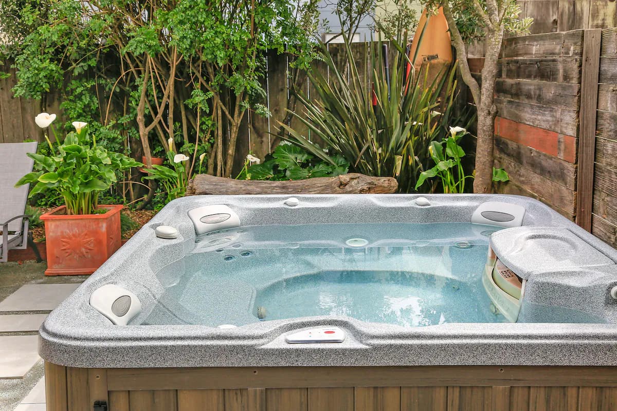 Oceanfront Beach House with Hot Tub & Bay Views - Photo 26