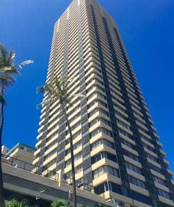 Condo in Honolulu · ★4.65 · Studio · 1 bed · 1 private bath - Image 12