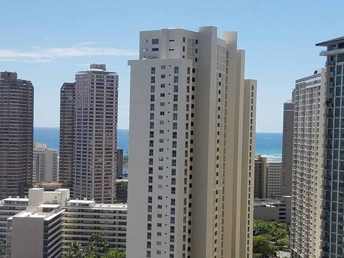 Condo in Honolulu · ★4.82 · 1 bedroom · 1 bed · 1 bath - Image 10