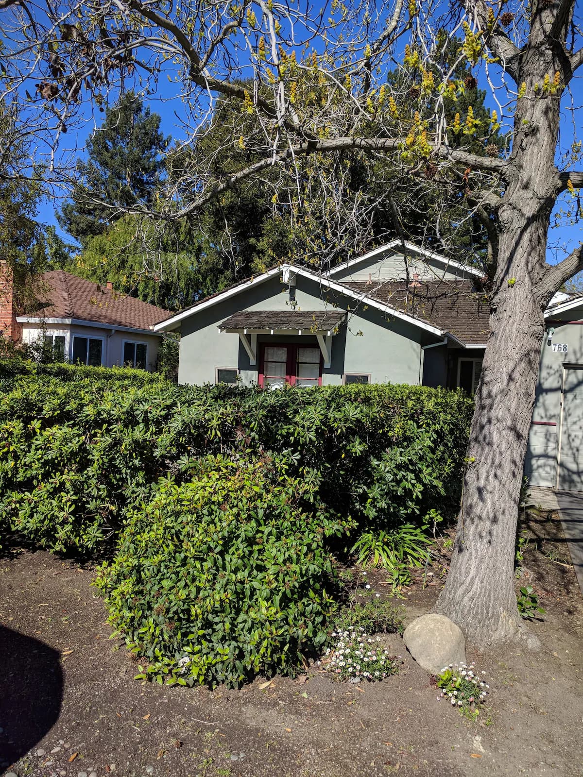 Home in Palo Alto · ★4.92 · 5 bedrooms · 5 beds · 2.5 baths - Image 23