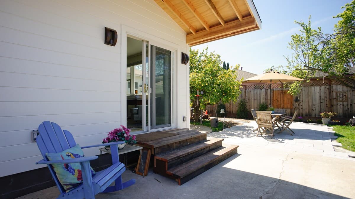 Home in Redwood City · ★4.94 · 2 bedrooms · 2 beds · 2 baths - Image 38