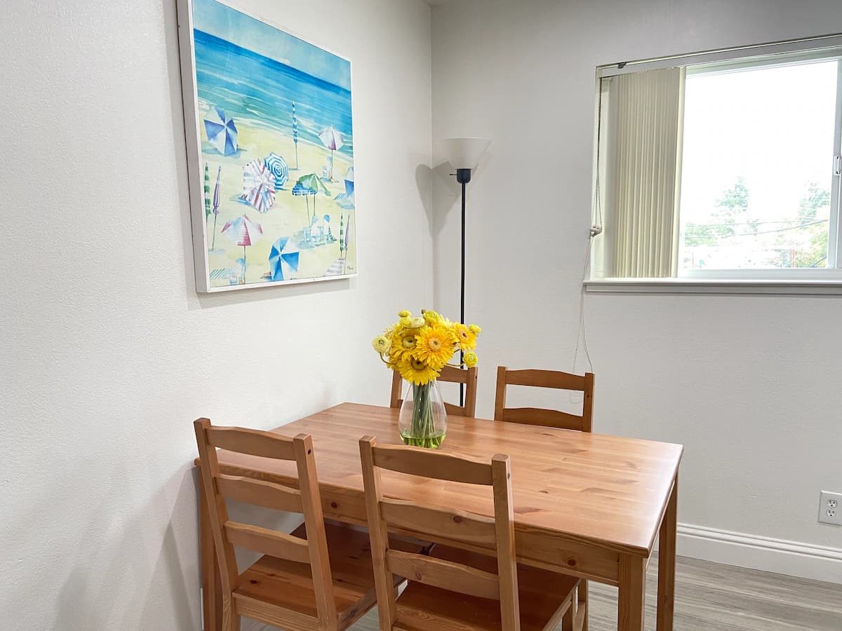 Lovely & Spacious APT 2bd/1bth near downtown MV - Image 9