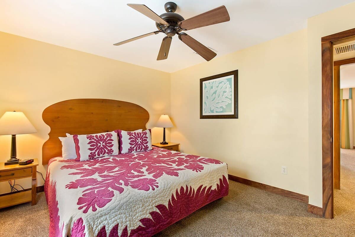 Condo in Kailua-Kona · ★4.81 · 2 bedrooms · 2 beds · 2 baths - Image 21