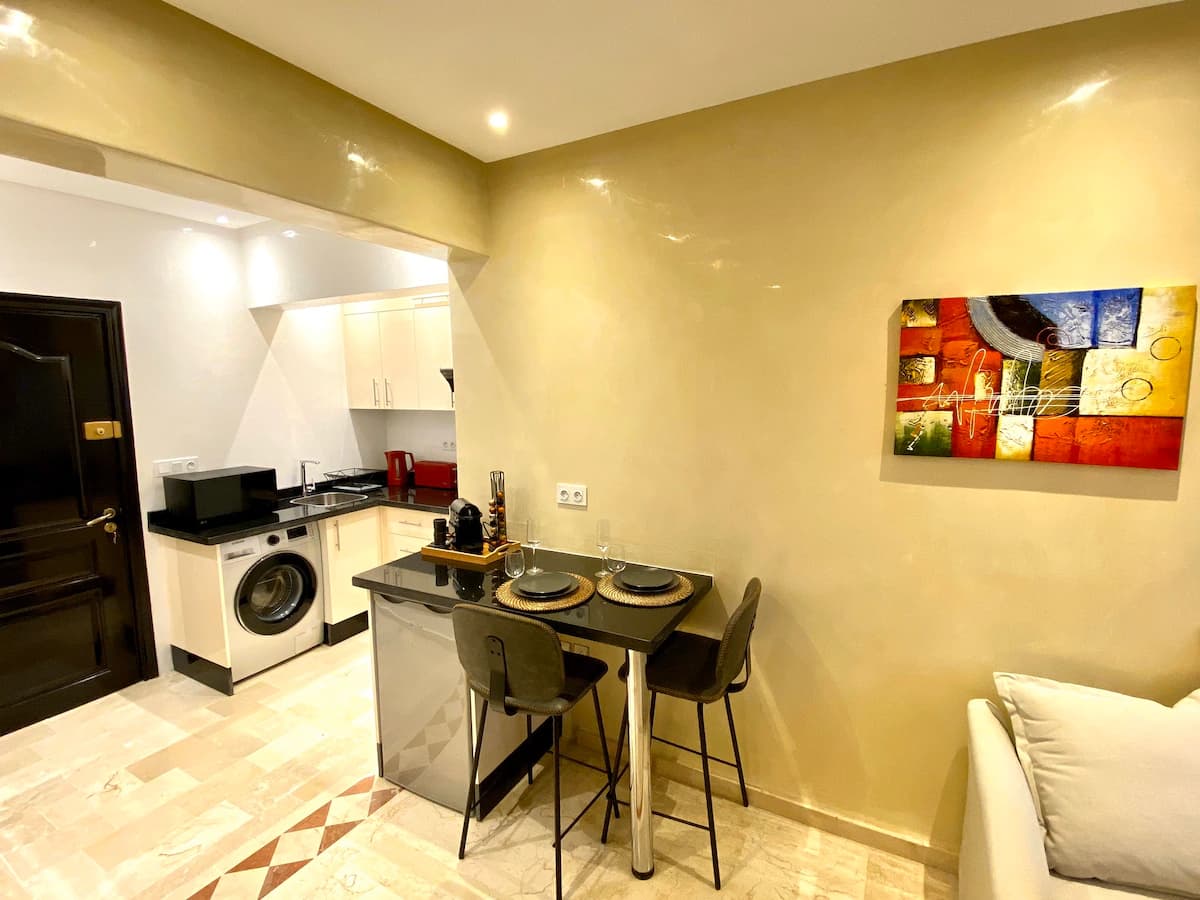 Home in Kailua-Kona · ★4.33 · 2 bedrooms · 3 beds · 2 private baths - Image 7