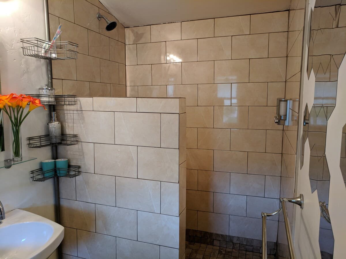 Guesthouse in Redwood City · ★4.84 · 1 bedroom · 1 bed · 1 bath - Image 10