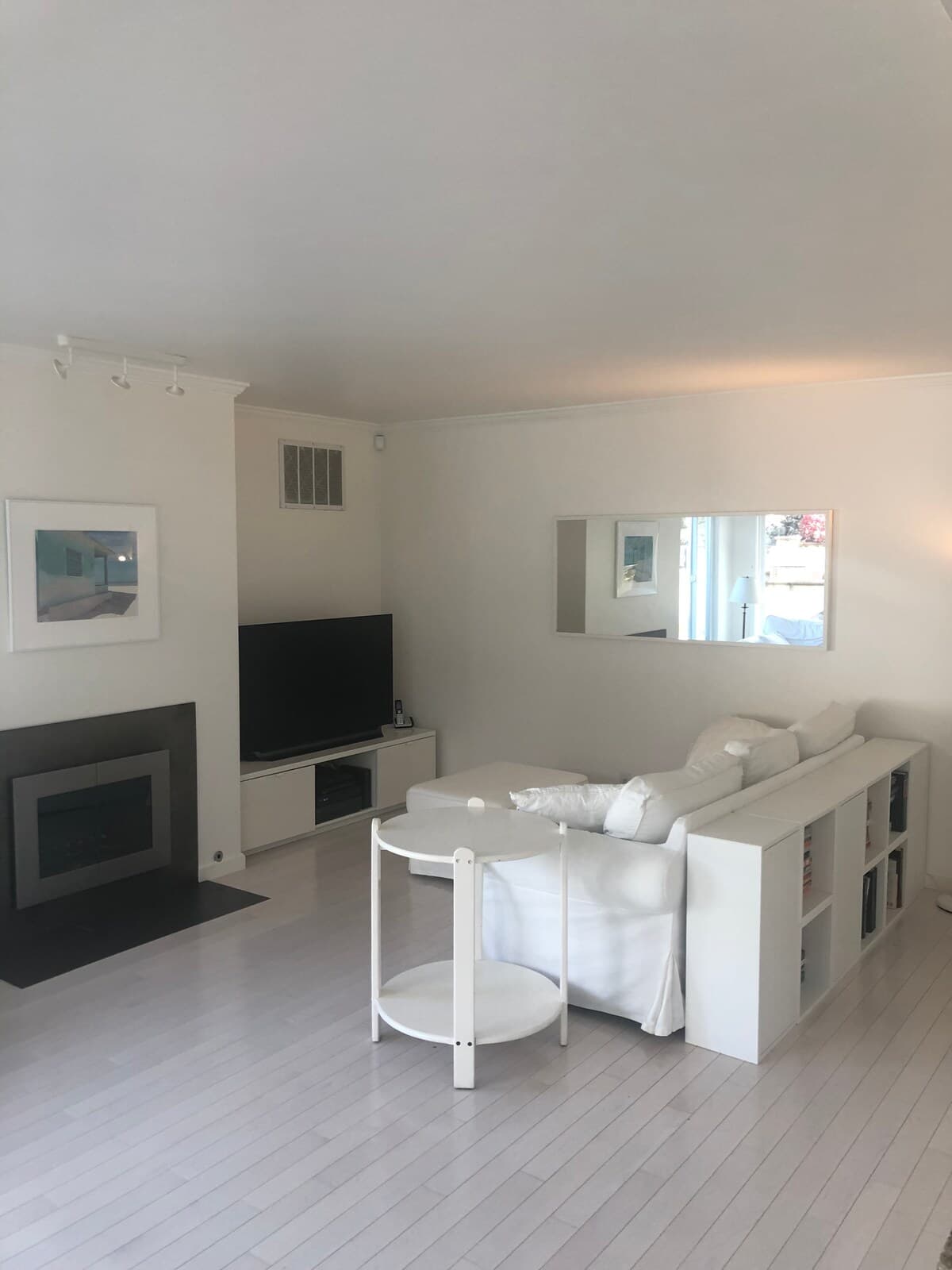 Sunny Bay-View Home with 3 Fireplaces & Garden - Photo 9