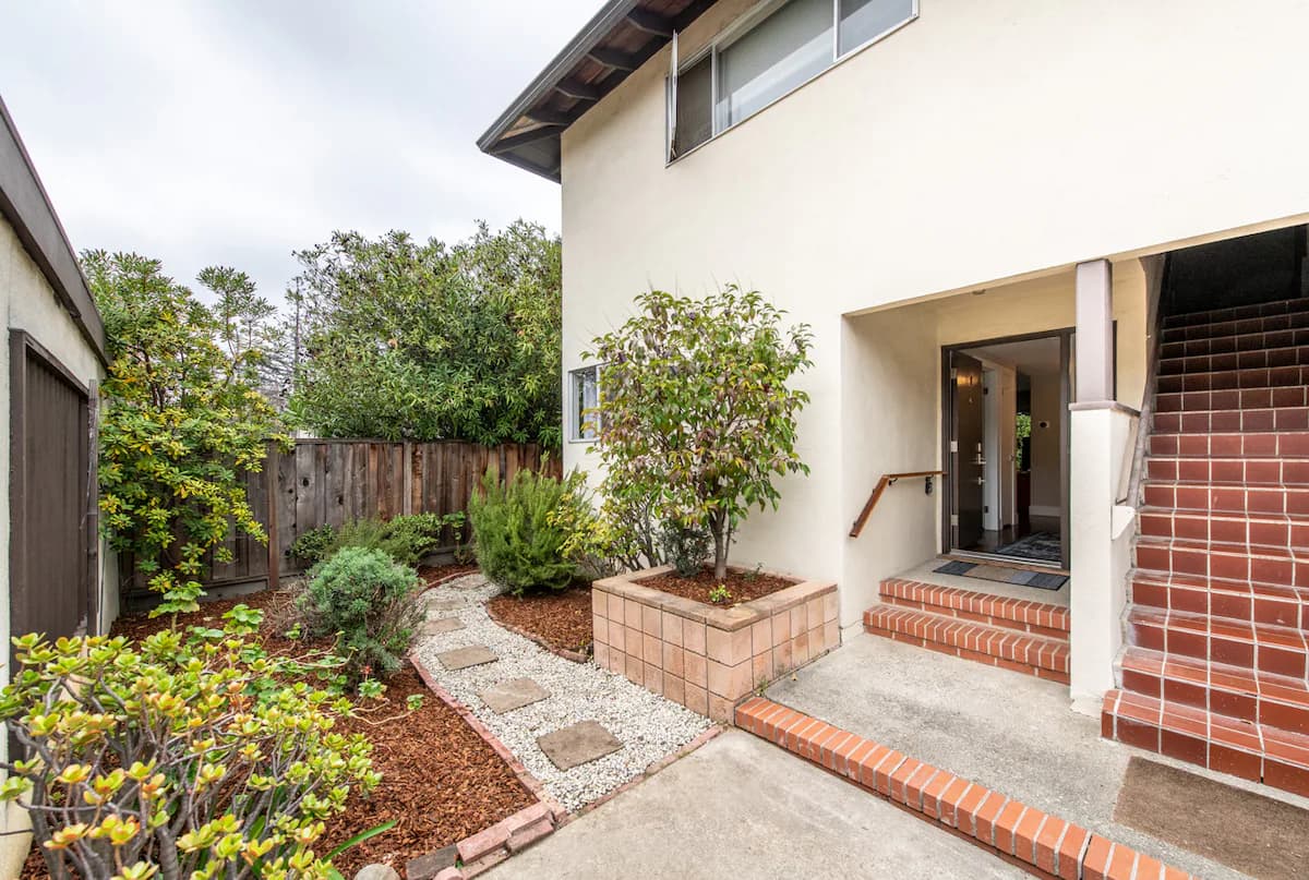 Condo in Palo Alto · ★4.92 · 1 bedroom · 1 bed · 1 bath - Image 14