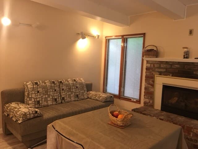 Home in Palo Alto · ★4.76 · 1 bedroom · 2 beds · 1 bath - Image 6