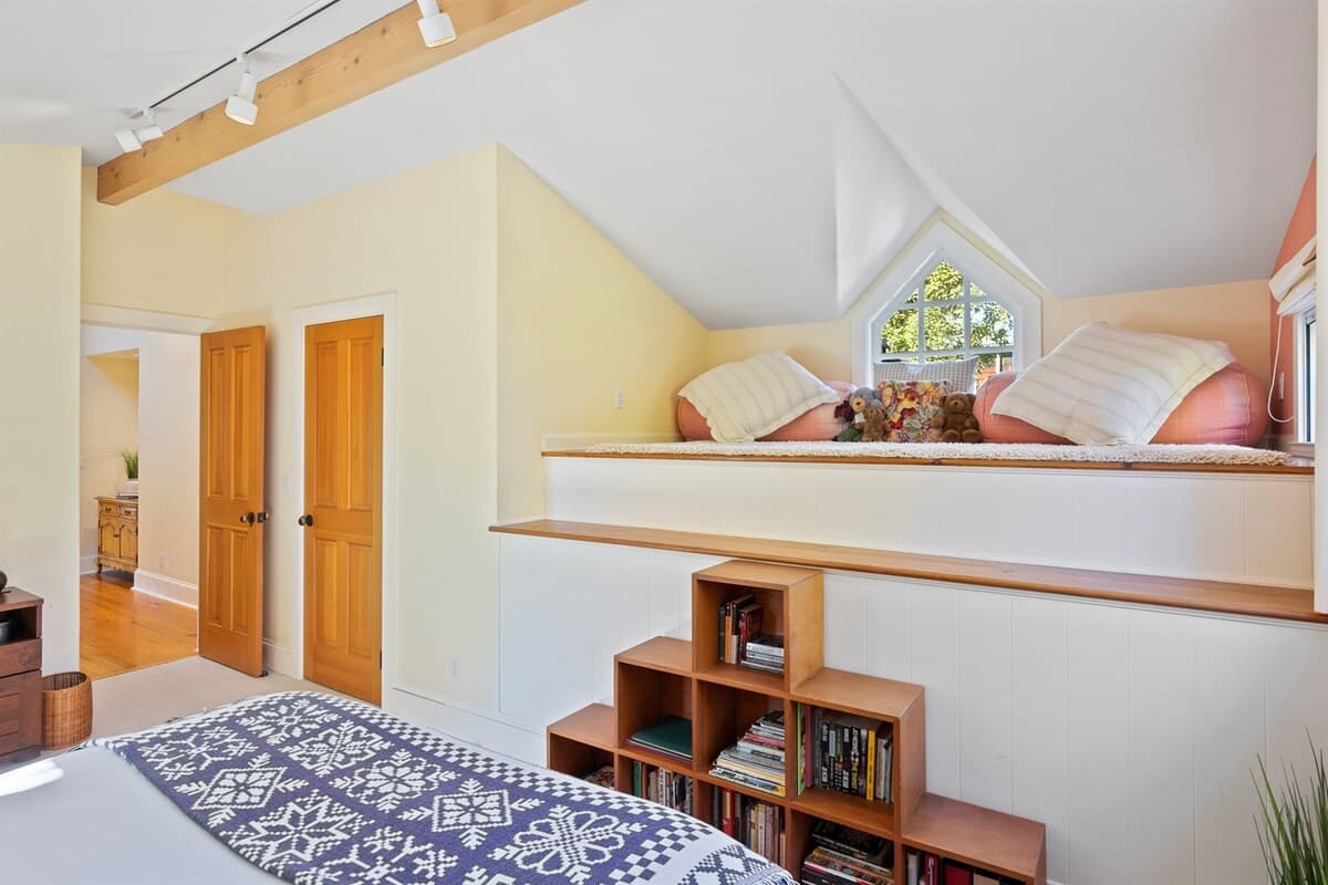 Home in Palo Alto · ★4.74 · 4 bedrooms · 4 beds · 3 baths - Image 36