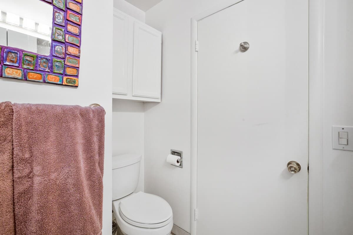 Home in Menlo Park · ★4.67 · 2 bedrooms · 2 beds · 1 bath - Image 21