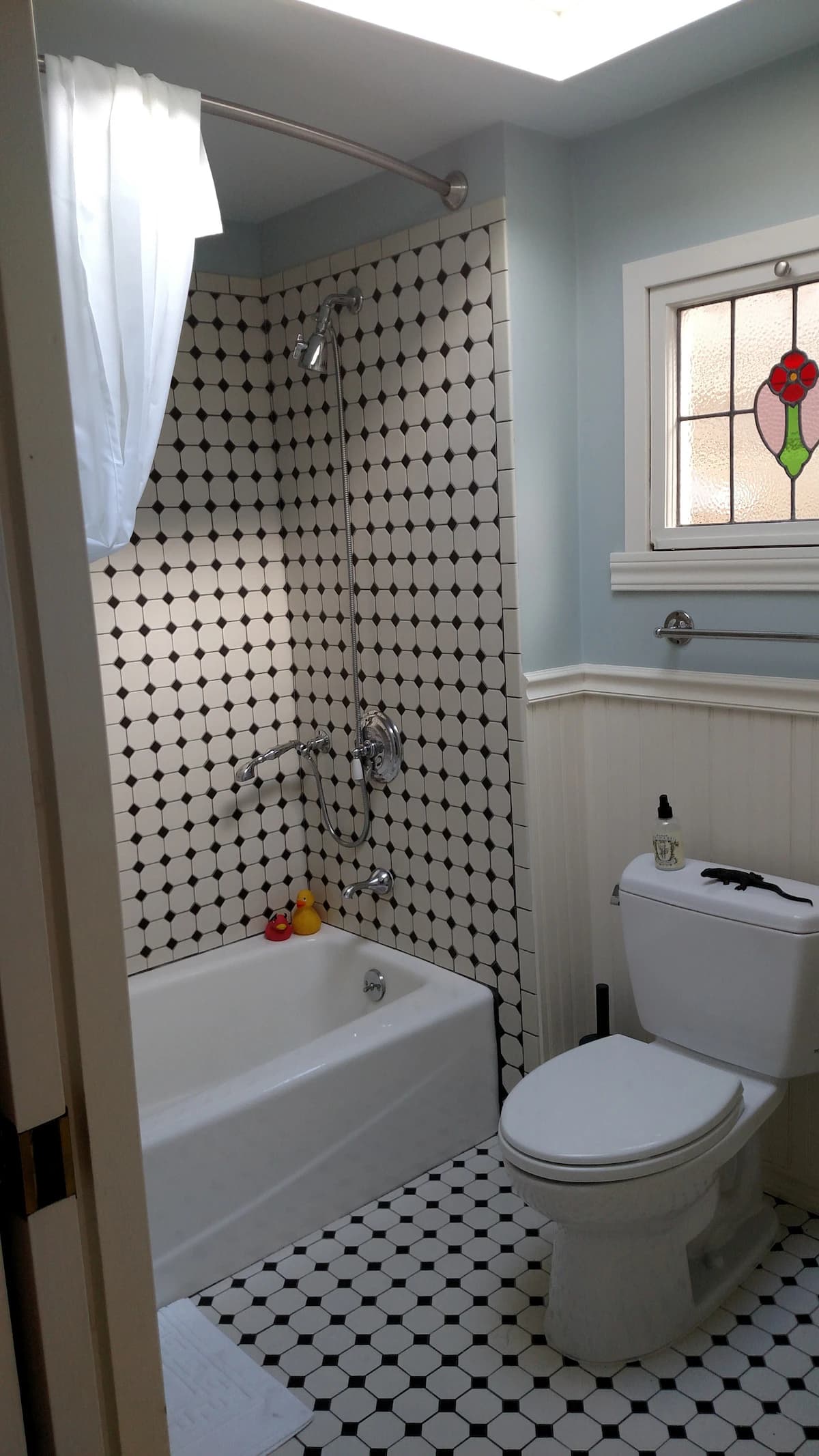 Noe/Castro 1BD Hideaway - Photo 17